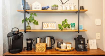 Work Space/King/Patio/Near Airport/Close to I-35