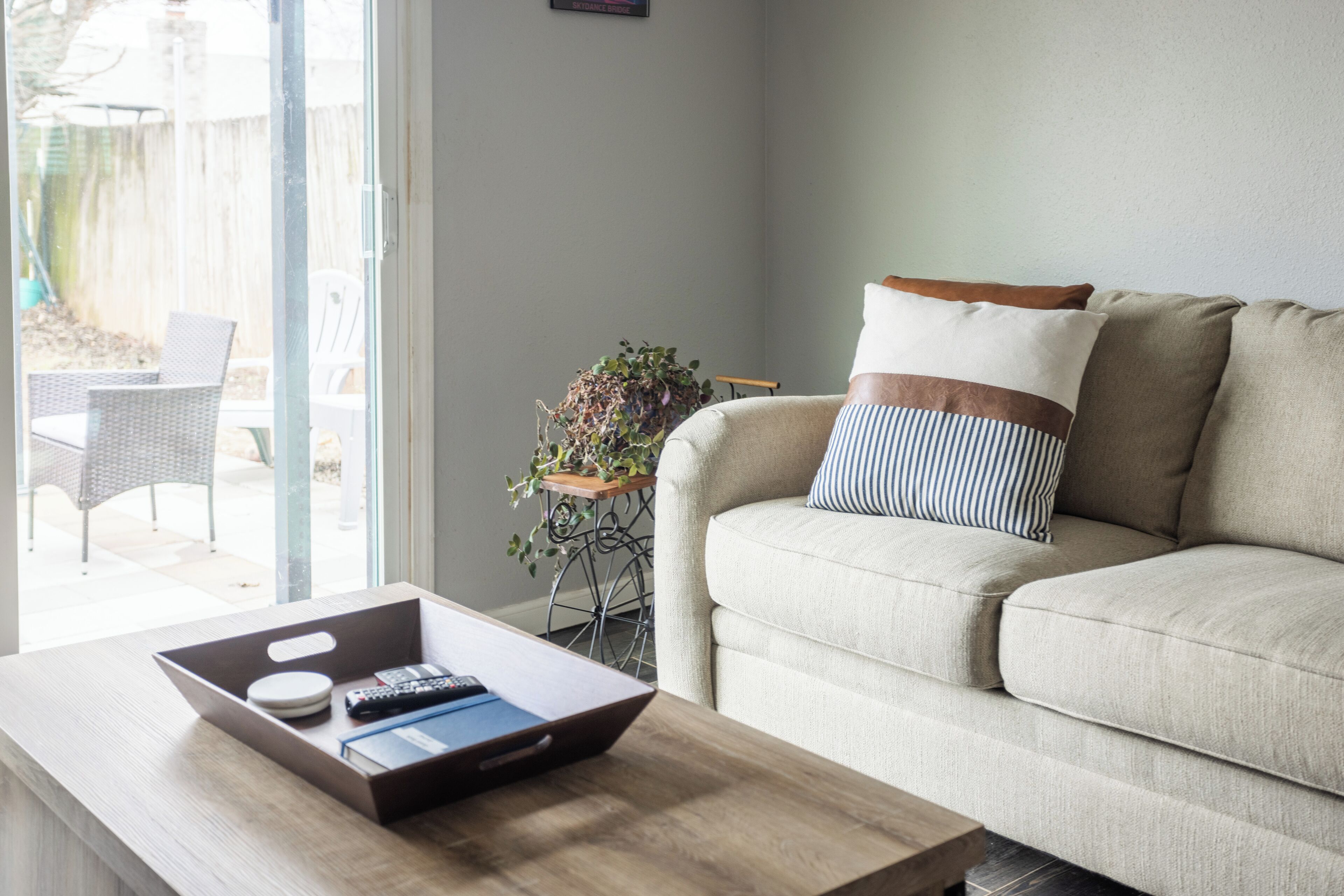 Smart TV, fireplace, DVD player