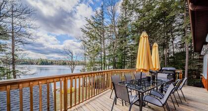 7-Bedroom Bala Lakefront Retreat, Pets ok