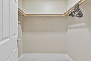Interior - Patio w/ Grill + Pool Table , In-Unit Laundry (North Las Vegas)