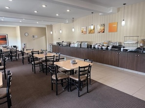 Free daily continental breakfast