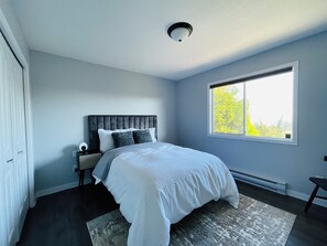 2 多间卧室、熨斗/熨衣板、WiFi、床单