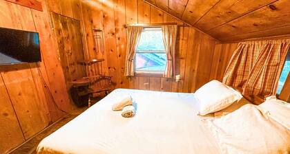 Tranquil 8-Bedroom Lodge in Big Bear Lake