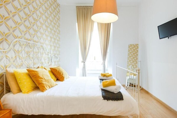 2 habitaciones, tabla de planchar con plancha, wifi y ropa de cama 