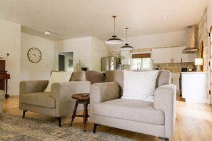 Imagen sin descripción, 2 de 24, botón