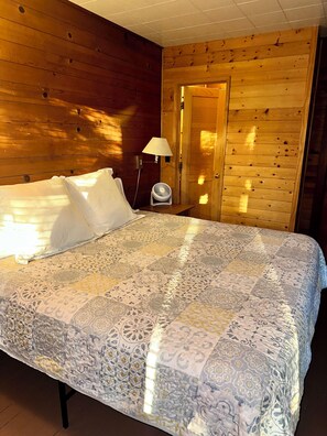 4 chambres, bureau, Wi-Fi gratuit, draps fournis