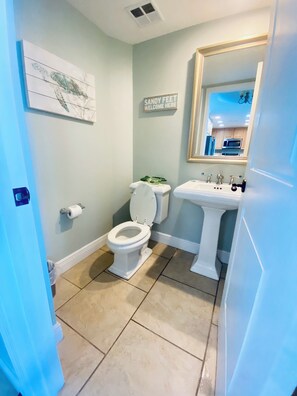 Jetted tub, hair dryer, towels, soap