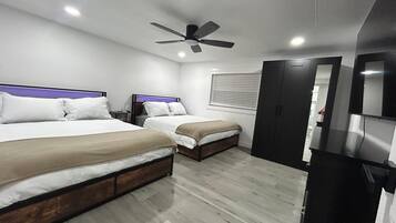 3 camere, una scrivania, ferro/asse da stiro, Wi-Fi gratuito