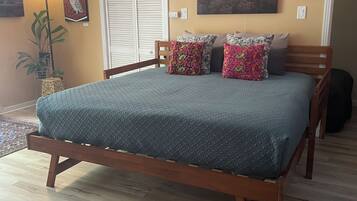 1 bedroom, WiFi, bed sheets