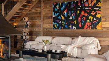 TV, fireplace, video games, stereo