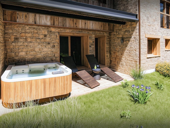 Outdoor spa tub