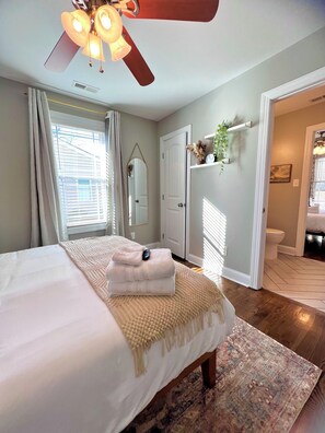 3 bedrooms, desk, free WiFi, bed sheets