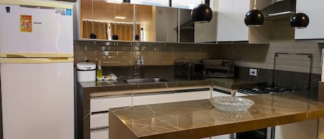 Apartment | Private kitchen | Fridge, microwave, oven, stovetop