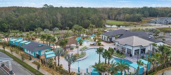 Spacious 5-bedroom/4 bathroom/Private Pool/Sleeps 13 inside Resort Near Disney!