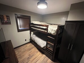 2 bedrooms, free WiFi, bed sheets