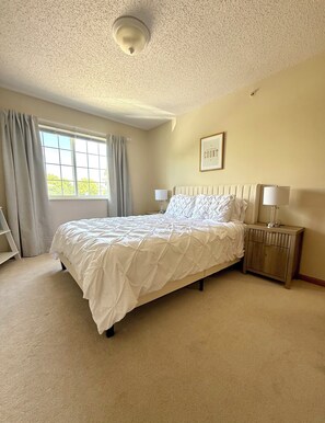 2 bedrooms, iron/ironing board, WiFi, bed sheets