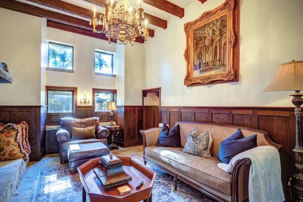 Smart TV, fireplace, offices