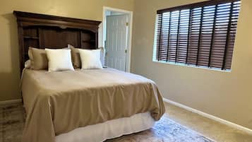 2 bedrooms, iron/ironing board, free WiFi, bed sheets
