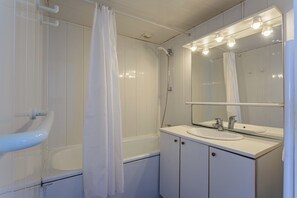 Hair dryer - Studio Panorama, vue mer - Welkeys (Biarritz)