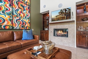 Smart TV, fireplace