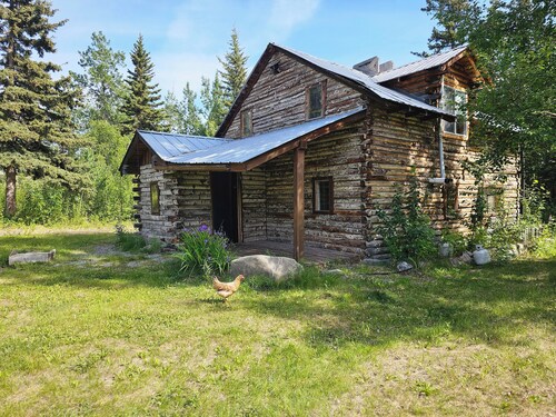 Trapper Cabin: Two-bedroom Dog Friendly
