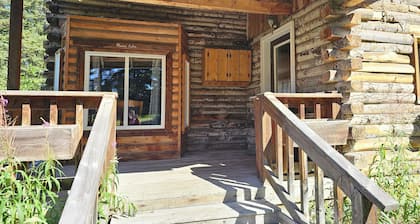 Glacier Cabin: Two-Bedroom Two-Story