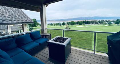2-bedroom townhome in enjoyable Crescent Bar with WiFi, AC, fitness room