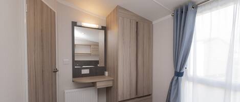 3 habitaciones y ropa de cama