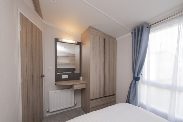 Mobile Home | 3 bedrooms, bed sheets