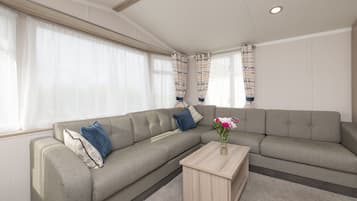 Mobile Home | Living room