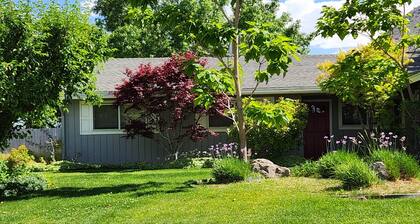 Charming and spacious 3-bedroom vacation home in delightful Bishop
