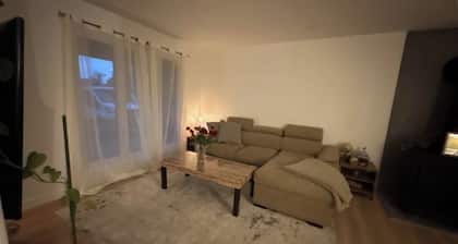 Clean renovated room Just 5 minutes away from Ottawa airport.