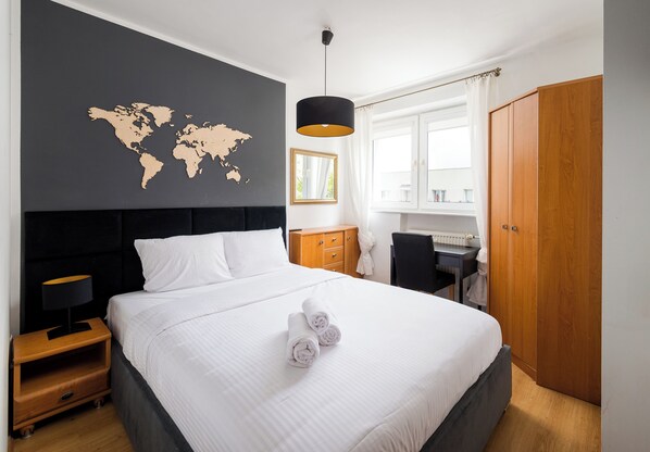 2 bedrooms, iron/ironing board, WiFi, bed sheets