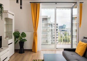 TV - Wola Gumińska Comfort Apartment (Warszawa)