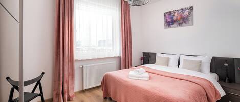 1 quarto, ferros/tábuas de passar roupa, Wi-Fi, roupa de cama