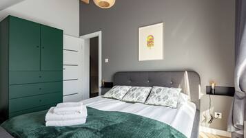 2 bedrooms, iron/ironing board, WiFi, bed sheets