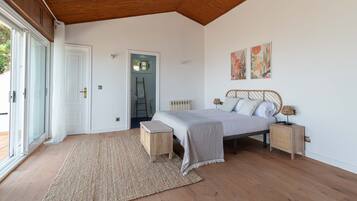 4 chambres, fer et planche à repasser, Wi-Fi gratuit, draps fournis