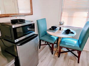 Interior - New 2 Bedroom Suite w/Impressive Kitchenette in Fayetteville, NC (Fayetteville)