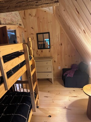4 Schlafzimmer, Bügeleisen/Bügelbrett, kostenloses WLAN, Bettwäsche