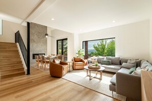 Smart TV, fireplace, video games