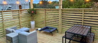 Charming pet friendly studio 350 feet away from the Rodanthe Pier and the beach.