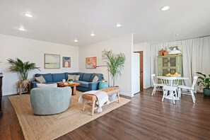 Smart TV - NEW 1BD 1BA + Bonus Room - Serenity Between Mountains and Sea! (Santa Barbara)