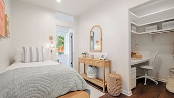 1 bedroom, desk, iron/ironing board, free WiFi