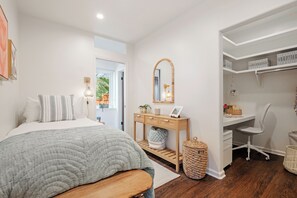 1 habitación, escritorio, tabla de planchar con plancha y wifi gratis 