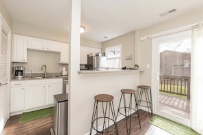 Microwave, oven, stovetop, dishwasher - Private, Updated Townhouse in DT Apex (Apex)