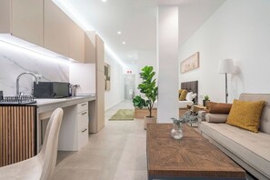 Interior - VLC HOST - Oriente B (València)