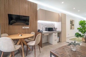 Dining - VLC HOST  -  Oriente B (València)