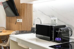 Fridge, microwave, coffee/tea maker, toaster - VLC HOST  -  Oriente B (València)