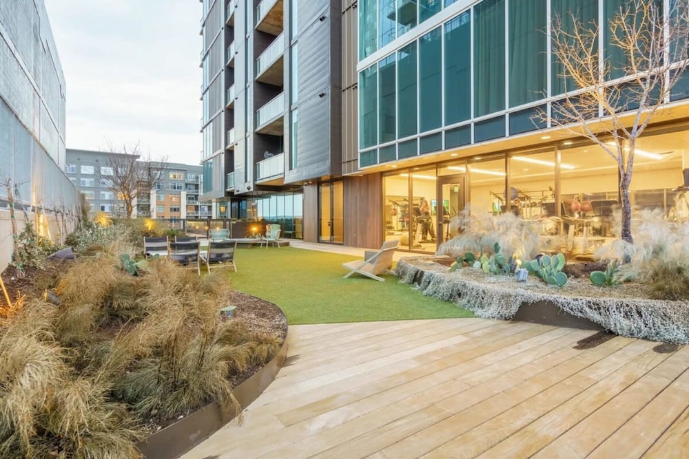 Natiivo Austin by null