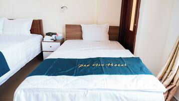 Desk, iron/ironing board, free WiFi